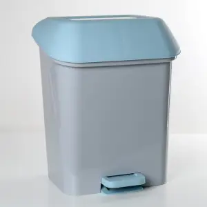 Ведро для мусора 15л с педалью Степ (небесный)